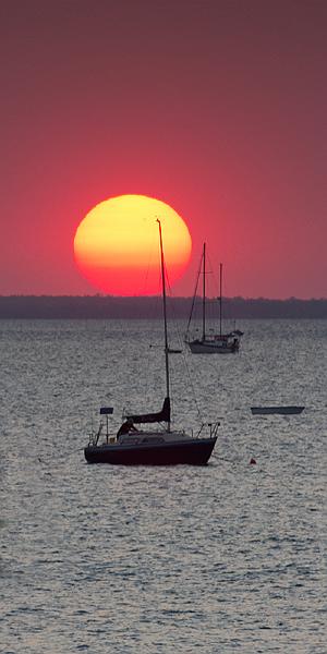 201100406-_mg_4564mw.jpg - Big Sun on Fannie - Fannie Bay, Darwin, NT