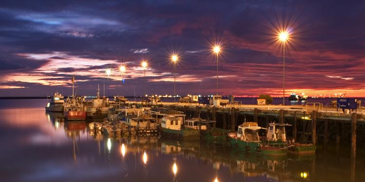 CS327HDRw.jpg - Sunrise - Francis Bay, Darwin