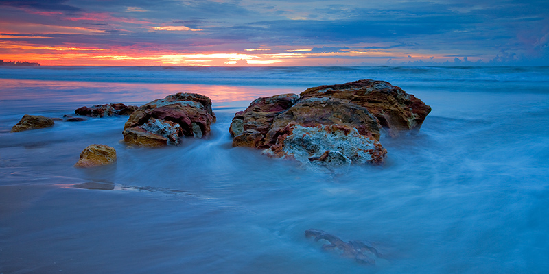 _MG_3460mw.jpg - Incoming under Fire - Casuarina Beach, Darwin, N.T.