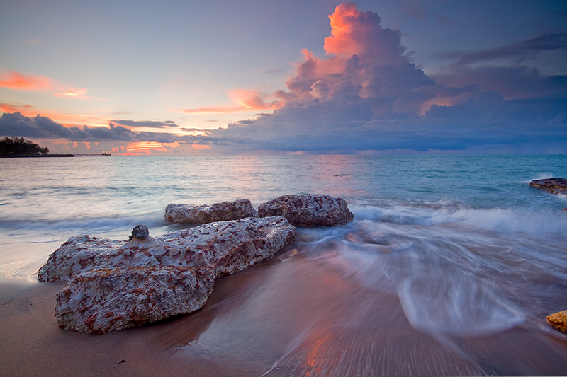 _MG_3822mw.jpg - Motley Rock under Hector II - Nightcliff, Darwin, N.T.