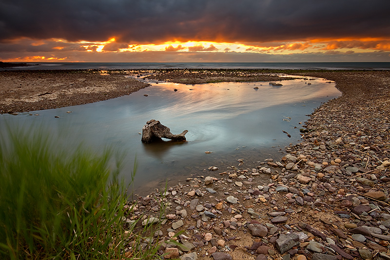 _MG_2305mw.jpg - Break in the Storm - Hallett Cove