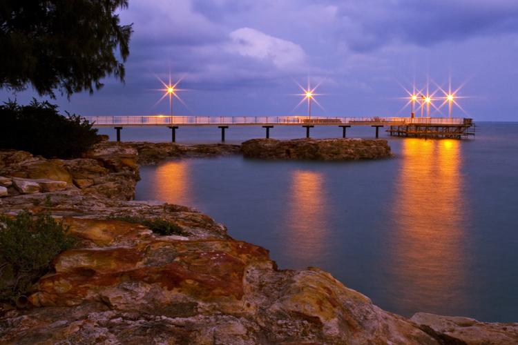 LS272mw.jpg - Nightcliff jetty before sunrise