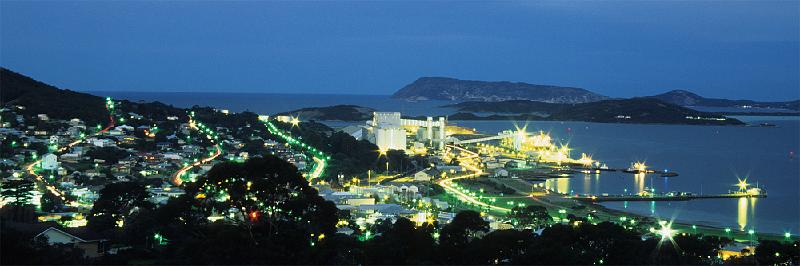 CS14mw.jpg - Albany at night