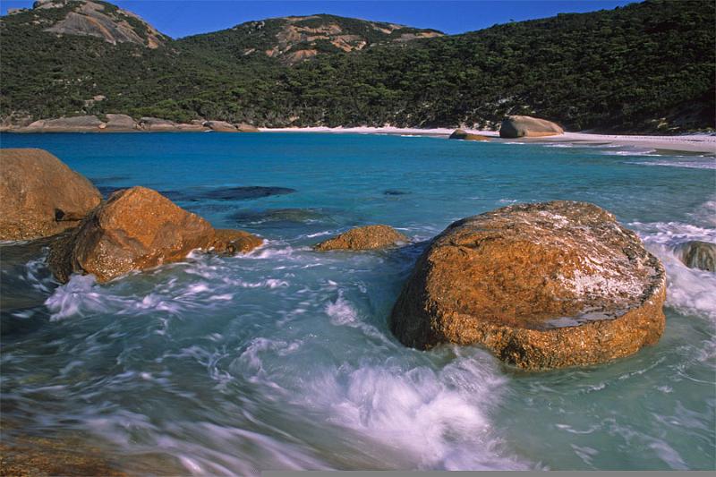 LS19mw.jpg - Rocks - Little Beach, Albany