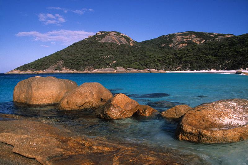 LS20mw.jpg - Rocks - Little Beach, Albany