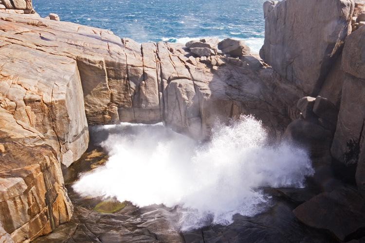 LS299mw.jpg - Natural Bridge - Torndirrup National Park, Albany